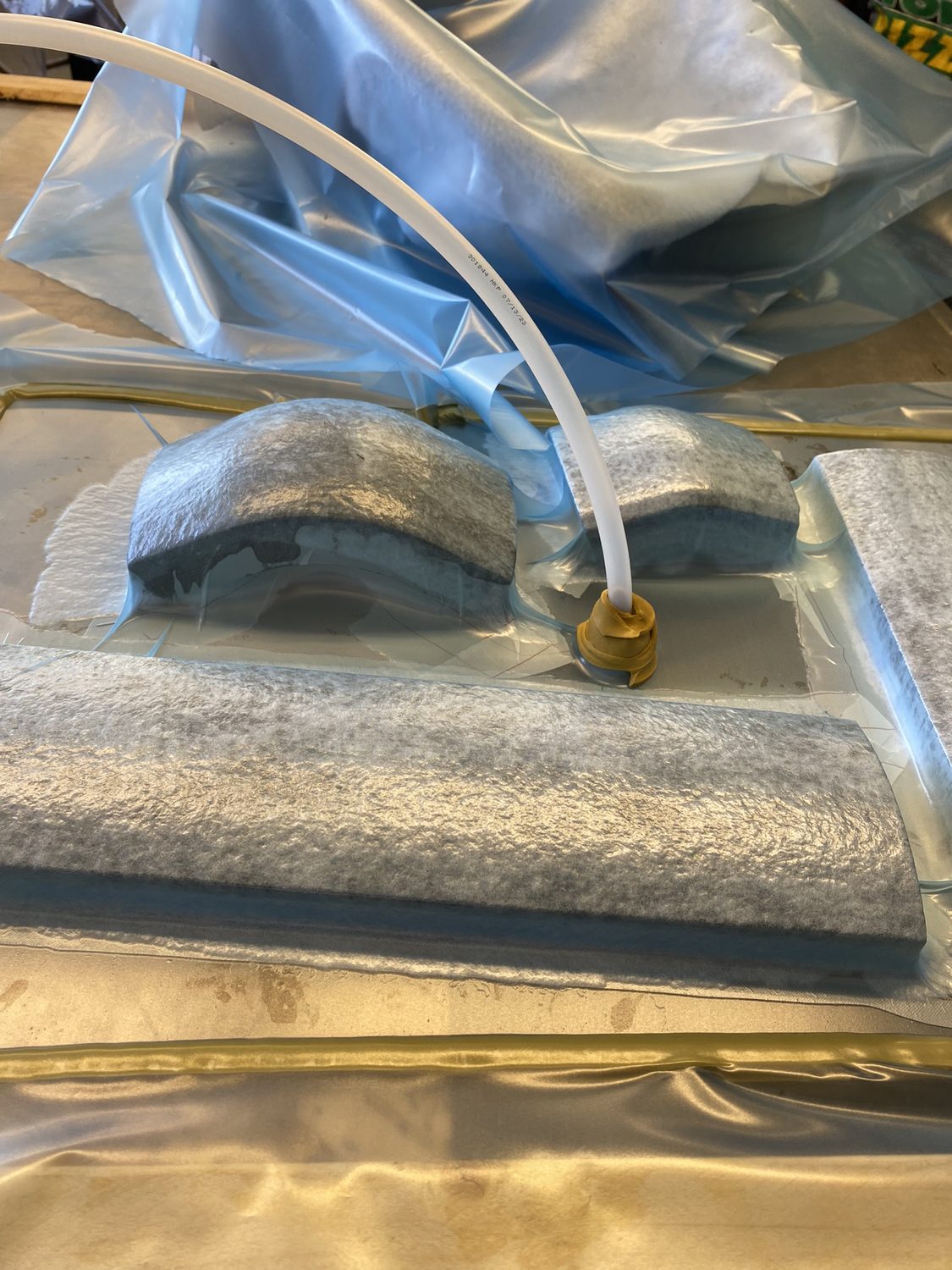 Aero hoop under vacuum
